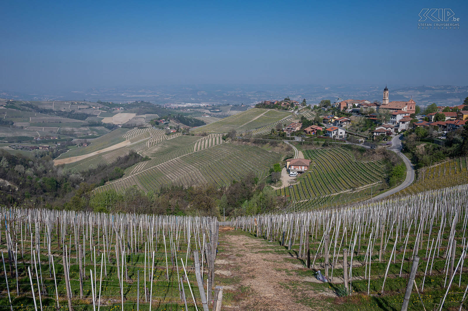 Treiso Treiso is with its 410m the highest village of the Barbaresco area. From the village you have a beautiful view over the rolling hills. Stefan Cruysberghs